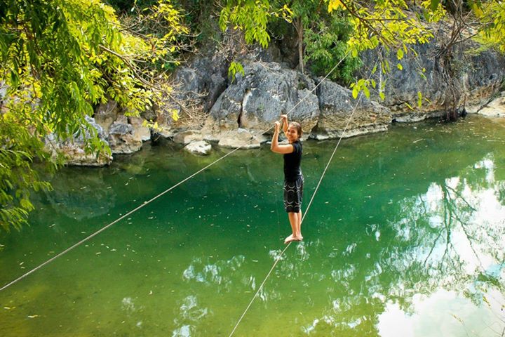 Monkey trail at Madlum River. (c) Mira de los Santos